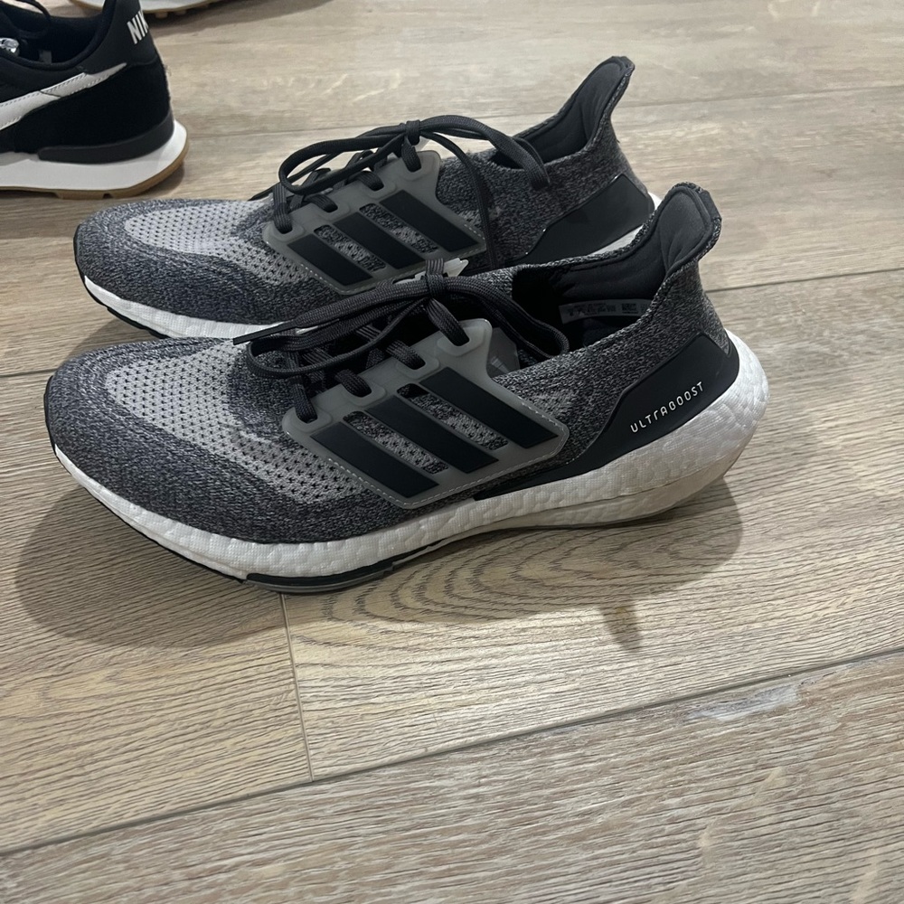 Adidas Ultra boost men’s size 8